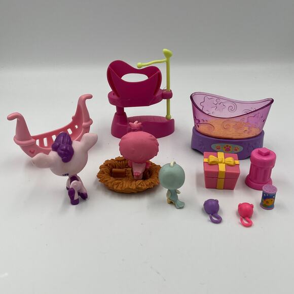 Littlest Pet Shop Lot Accessories Set with 3 Pets | LPS Playset Bundle - Picture 4 of 10